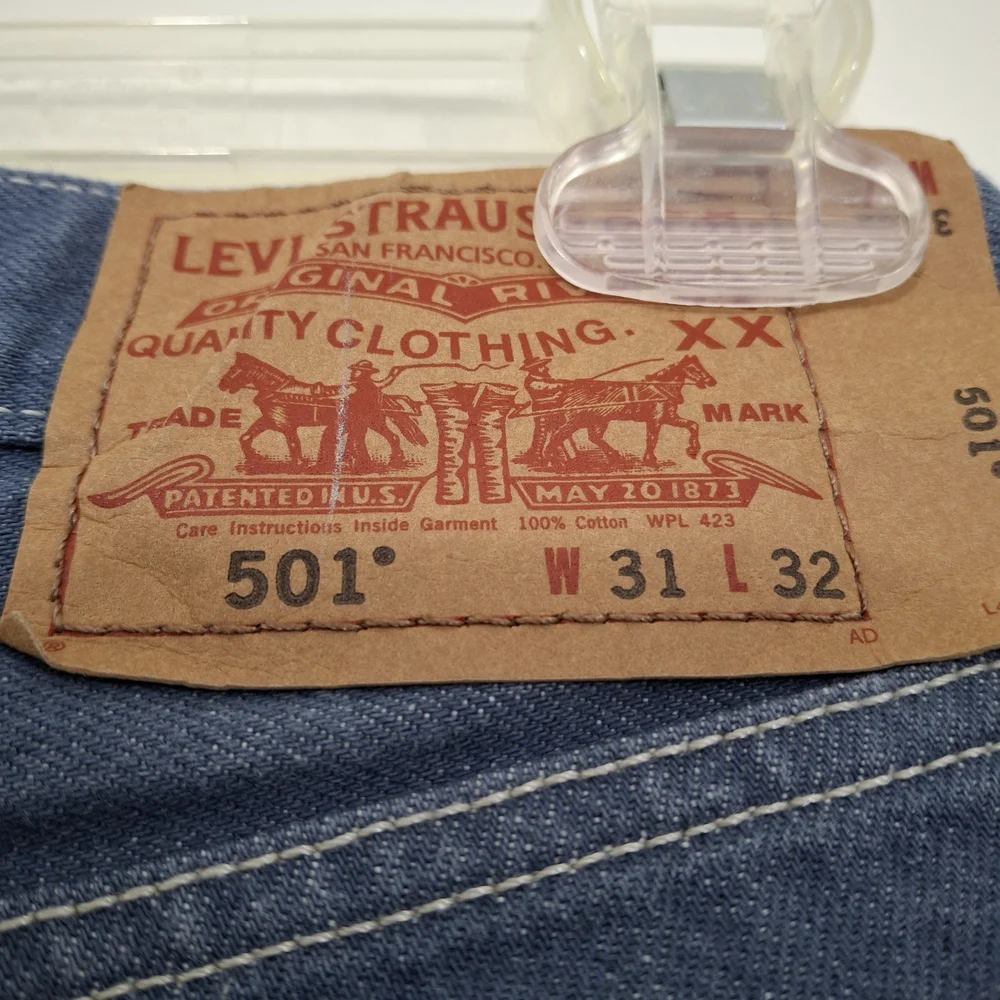 Levi's Original 501 Straight Leg Button-Fly Blue Denim Jeans, Size 31×32